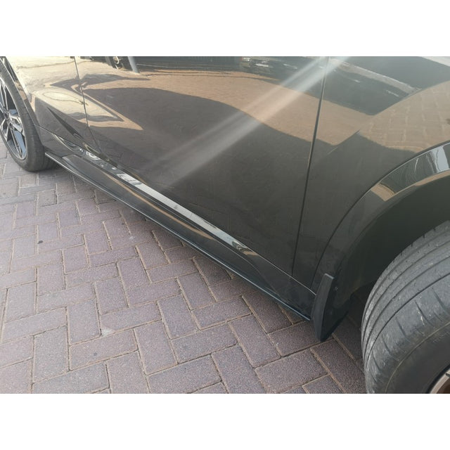 U11 X1 side skirt extension