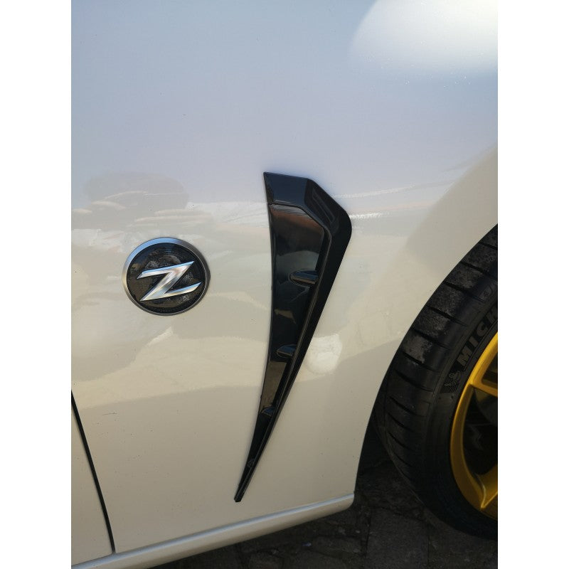 Universal fender vent