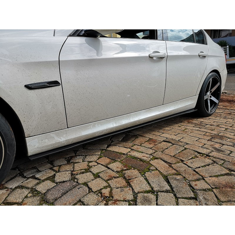 Universal side skirt extension (Flat matt-black)