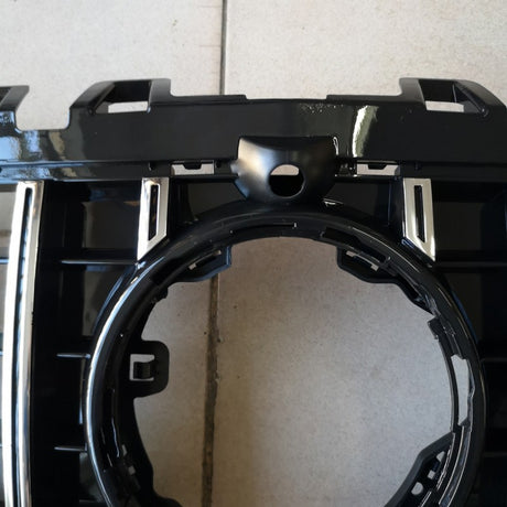 W177 GT grille w/camera