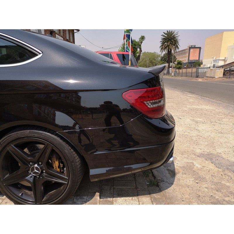 W204 2D VRS-style carbon fiber boot spoiler