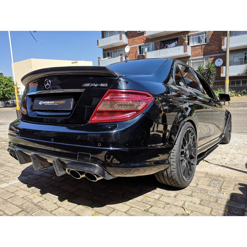 W204 4D VRS-style carbon fiber boot spoiler