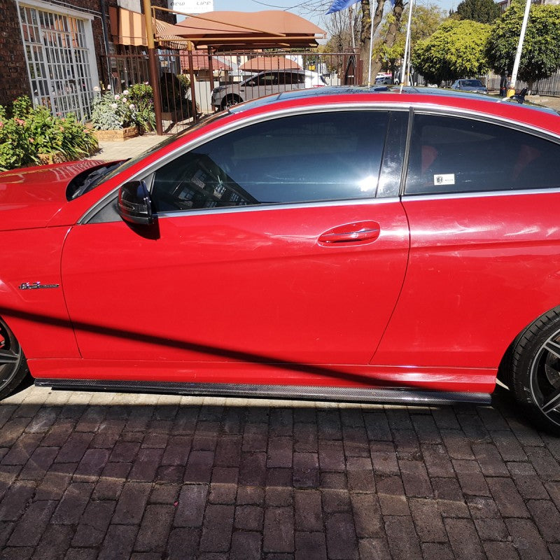 W204 C63 carbon fiber side skirts