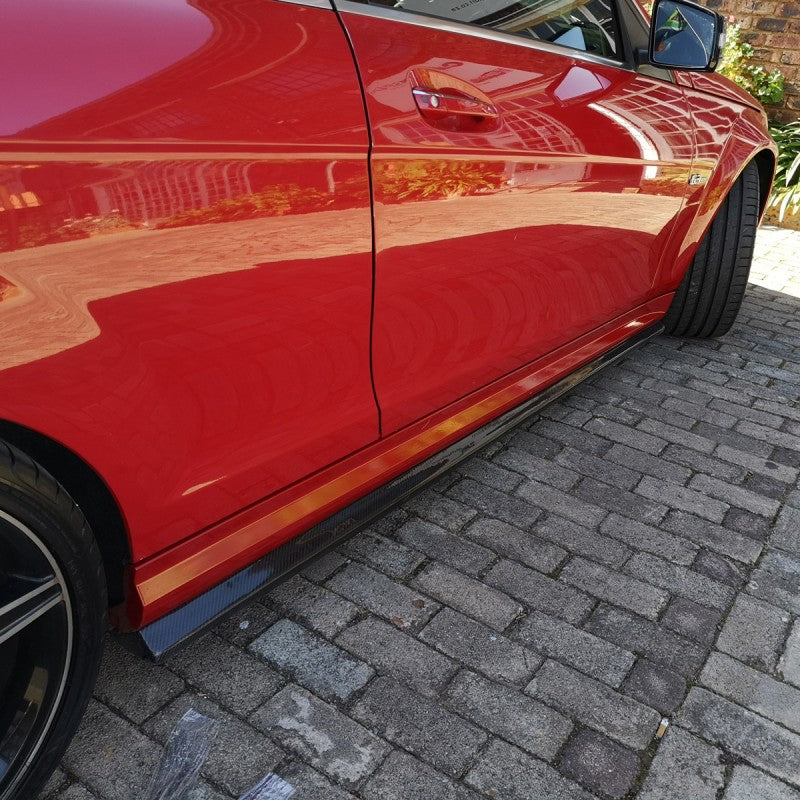 W204 C63 carbon fiber side skirts