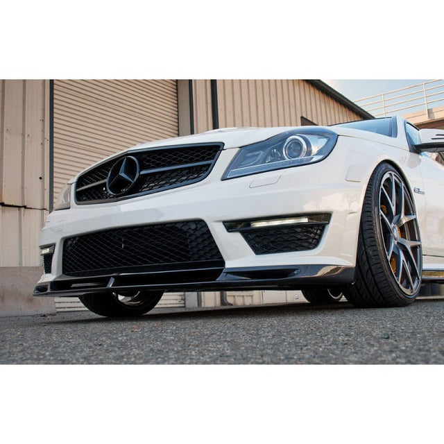 W204 C63 12-15 VRS-style carbon fiber front lip