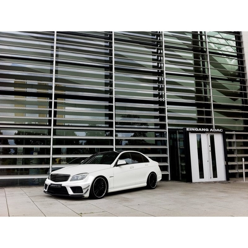 W204 C63 Sedan Blackseries bodykit