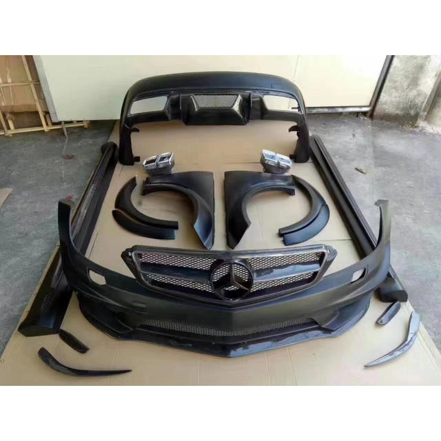 W204 C63 Sedan Blackseries bodykit