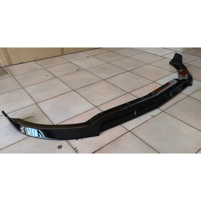 W205 AMG B-style gloss black front lip