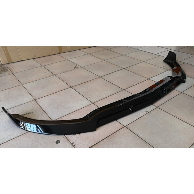 W205 AMG B-style gloss black front lip