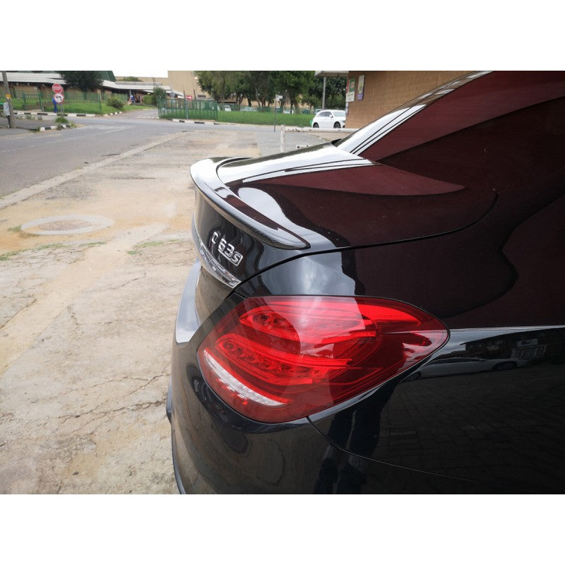 W205 4D P style carbon fiber boot spoiler