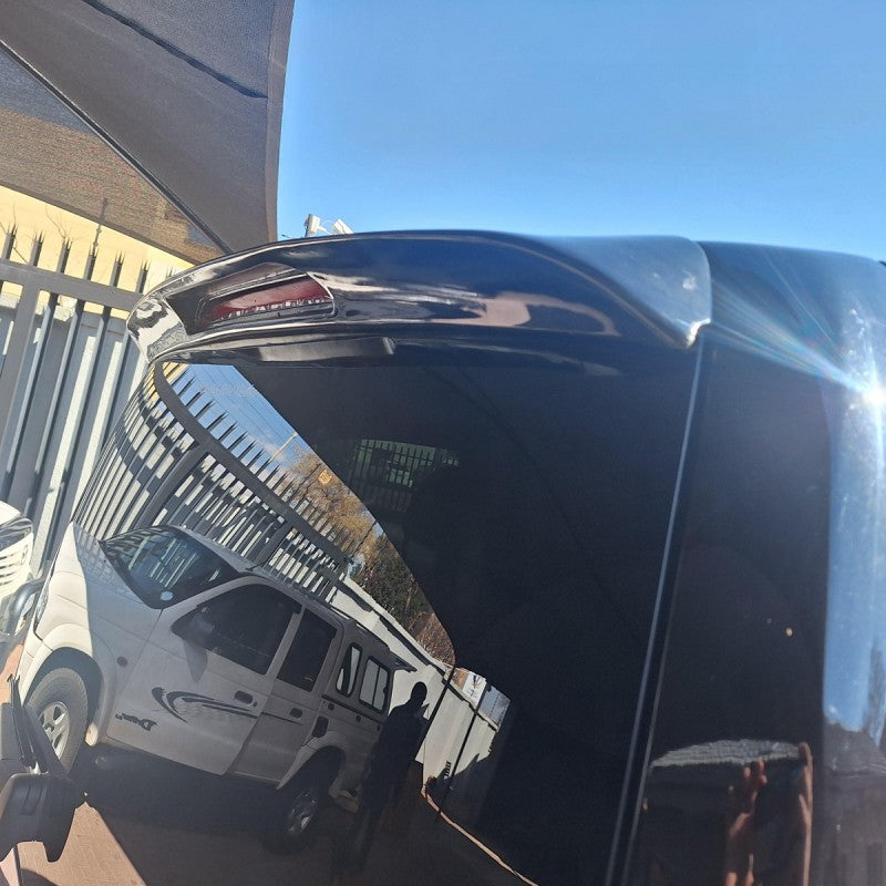 W447 V-Class replacement boot spoiler w/brakelight